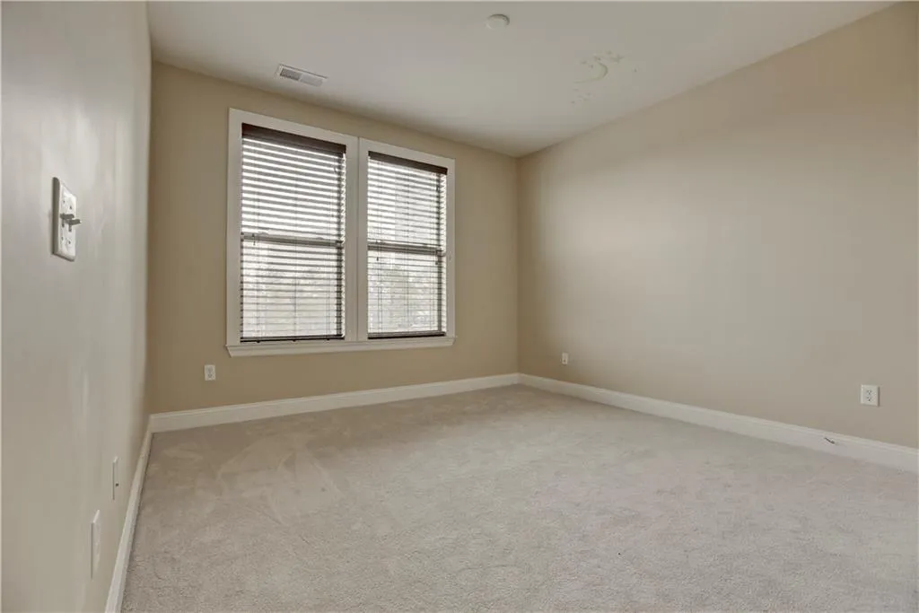 901 Abernathy Road Unit 5250, Atlanta, Georgia 30328, 3 Bedrooms Bedrooms, ,2 BathroomsBathrooms,Residential,Sold,901 Abernathy Road Unit 5250,5822764
