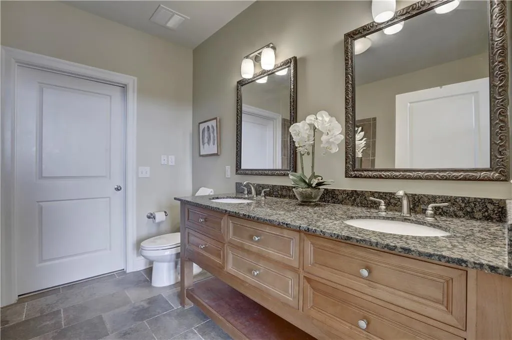 901 Abernathy Road Unit 5250, Atlanta, Georgia 30328, 3 Bedrooms Bedrooms, ,2 BathroomsBathrooms,Residential,Sold,901 Abernathy Road Unit 5250,5822764