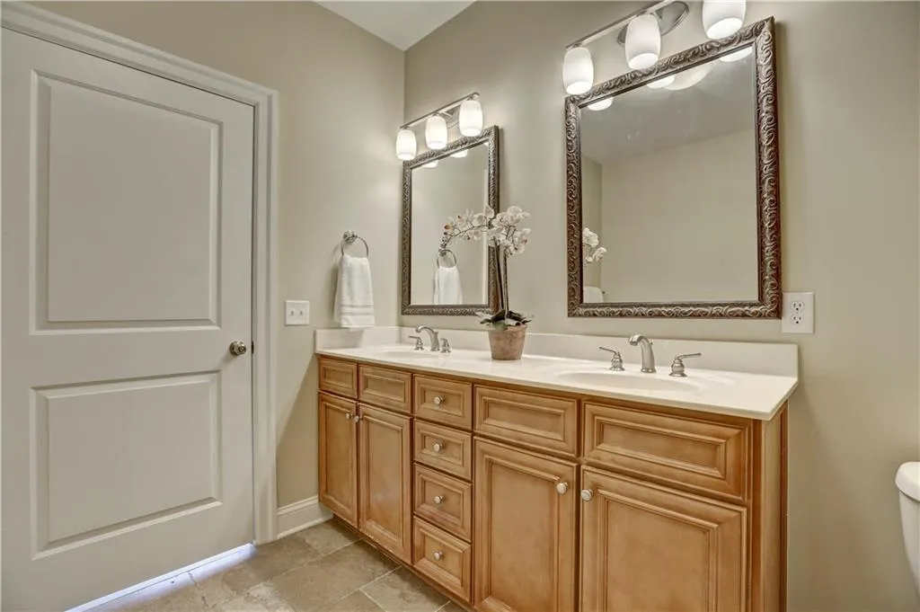 901 Abernathy Road Unit 5250, Atlanta, Georgia 30328, 3 Bedrooms Bedrooms, ,2 BathroomsBathrooms,Residential,Sold,901 Abernathy Road Unit 5250,5822764