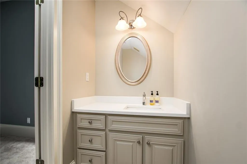 980 W Kingston Drive, Sandy Springs, Georgia 30342, 5 Bedrooms Bedrooms, ,5 BathroomsBathrooms,Residential,Sold,980 W Kingston Drive,6061398