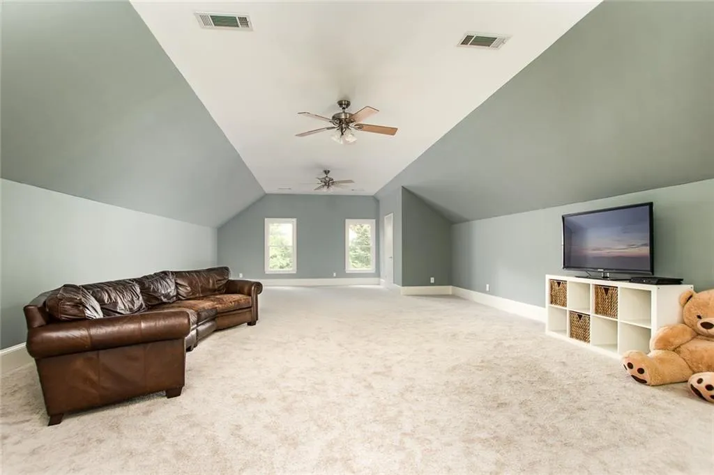 980 W Kingston Drive, Sandy Springs, Georgia 30342, 5 Bedrooms Bedrooms, ,5 BathroomsBathrooms,Residential,Sold,980 W Kingston Drive,6061398