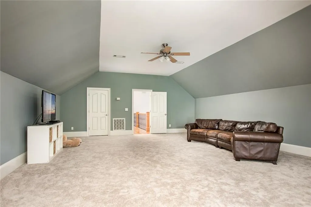 980 W Kingston Drive, Sandy Springs, Georgia 30342, 5 Bedrooms Bedrooms, ,5 BathroomsBathrooms,Residential,Sold,980 W Kingston Drive,6061398