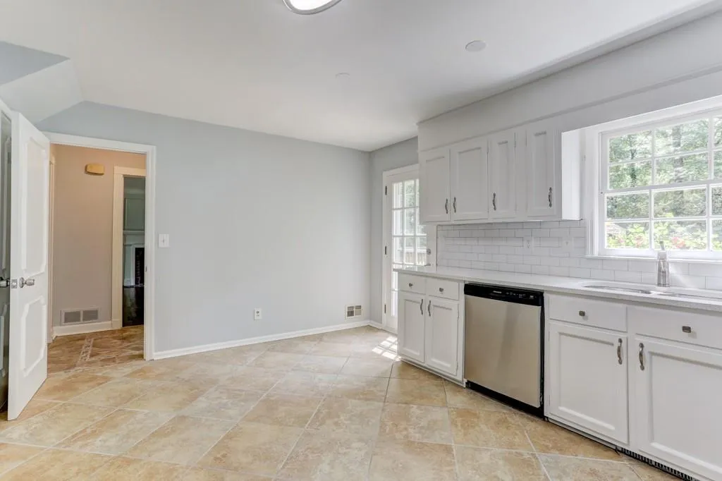 291 Dalrymple Road, Atlanta, Georgia 30328, 4 Bedrooms Bedrooms, ,2 BathroomsBathrooms,Residential,Sold,291 Dalrymple Road,6550842