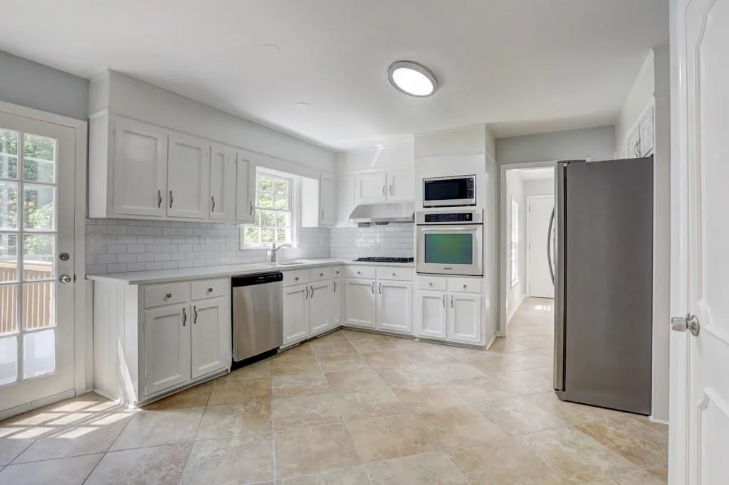 291 Dalrymple Road, Atlanta, Georgia 30328, 4 Bedrooms Bedrooms, ,2 BathroomsBathrooms,Residential,Sold,291 Dalrymple Road,6550842