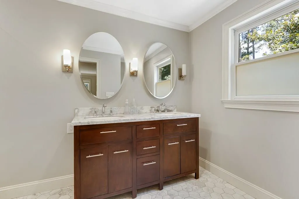 7735 Nesbit Ferry Road, Atlanta, Georgia 30350, 5 Bedrooms Bedrooms, ,3 BathroomsBathrooms,Residential,Sold,7735 Nesbit Ferry Road,6056507