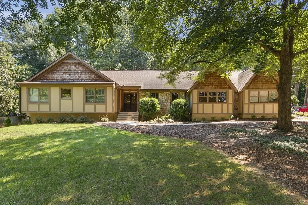 7735 Nesbit Ferry Road, Atlanta, Georgia 30350, 5 Bedrooms Bedrooms, ,3 BathroomsBathrooms,Residential,Sold,7735 Nesbit Ferry Road,6056507