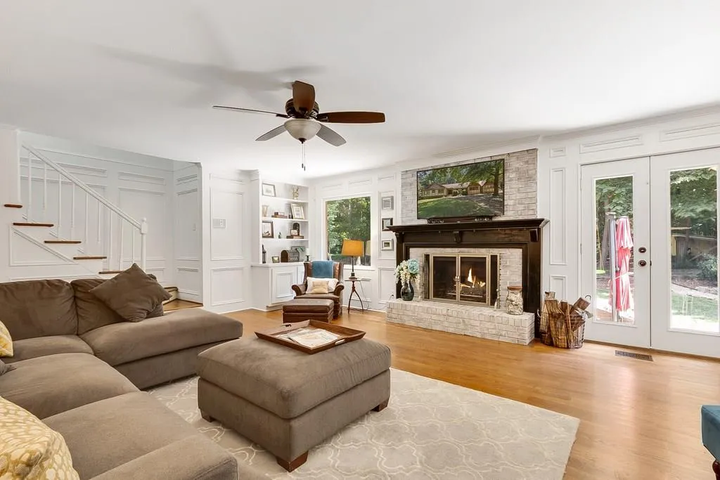 7735 Nesbit Ferry Road, Atlanta, Georgia 30350, 5 Bedrooms Bedrooms, ,3 BathroomsBathrooms,Residential,Sold,7735 Nesbit Ferry Road,6056507