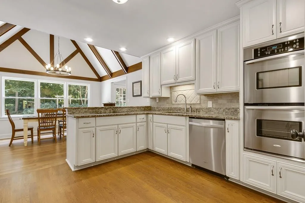 7735 Nesbit Ferry Road, Atlanta, Georgia 30350, 5 Bedrooms Bedrooms, ,3 BathroomsBathrooms,Residential,Sold,7735 Nesbit Ferry Road,6056507