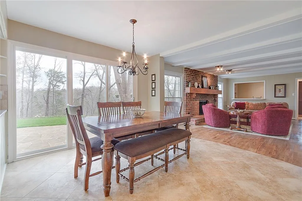 7990 Innsbruck Drive, Sandy Springs, Georgia 30350, 5 Bedrooms Bedrooms, ,4 BathroomsBathrooms,Residential,Sold,7990 Innsbruck Drive,5989123