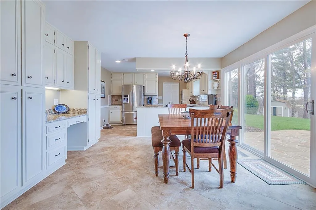 7990 Innsbruck Drive, Sandy Springs, Georgia 30350, 5 Bedrooms Bedrooms, ,4 BathroomsBathrooms,Residential,Sold,7990 Innsbruck Drive,5989123