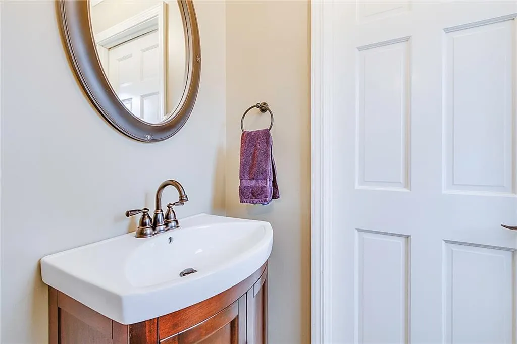 7990 Innsbruck Drive, Sandy Springs, Georgia 30350, 5 Bedrooms Bedrooms, ,4 BathroomsBathrooms,Residential,Sold,7990 Innsbruck Drive,5989123