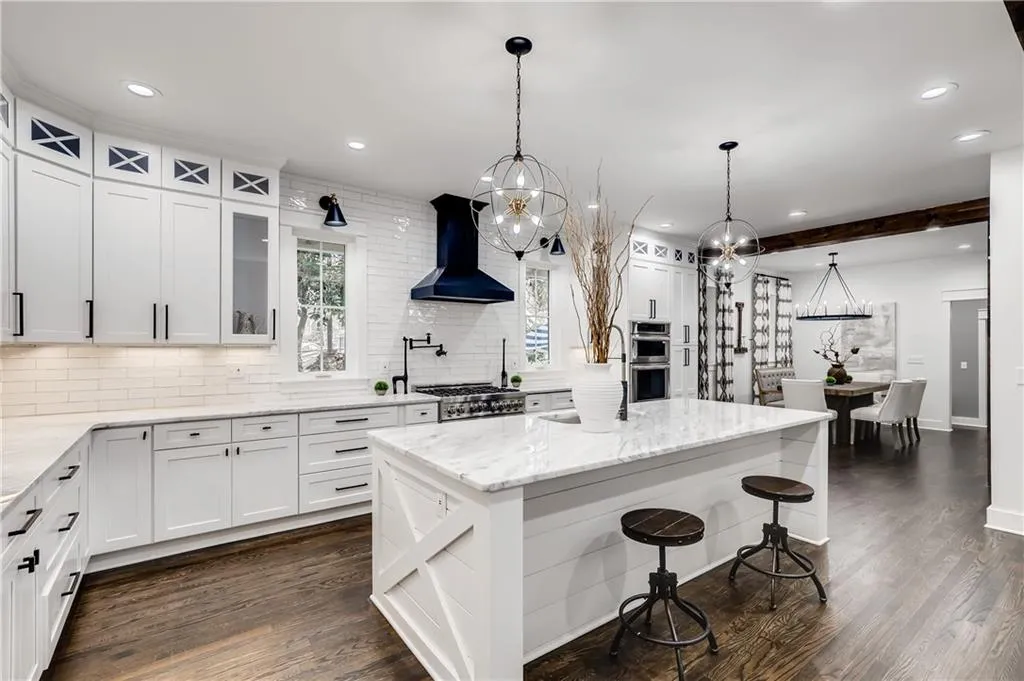 6240 Weatherly Drive, Sandy Springs, Georgia 30328, 6 Bedrooms Bedrooms, ,4 BathroomsBathrooms,Residential,Sold,6240 Weatherly Drive,6827811 6240 Weatherly Drive, Sandy Springs, Georgia 30328, 6 Bedrooms Bedrooms, ,4 BathroomsBathrooms,Residential,Sold,6240 Weatherly Drive,6827811