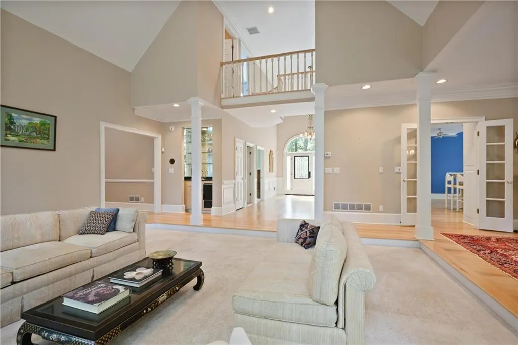120 Seville Chase, Sandy Springs, Georgia 30328, 4 Bedrooms Bedrooms, ,4 BathroomsBathrooms,Residential,For Sale,120 Seville Chase,7663828