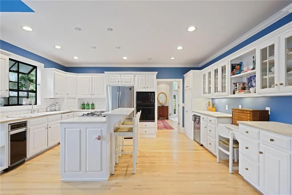 120 Seville Chase, Sandy Springs, Georgia 30328, 4 Bedrooms Bedrooms, ,4 BathroomsBathrooms,Residential,For Sale,120 Seville Chase,7663828