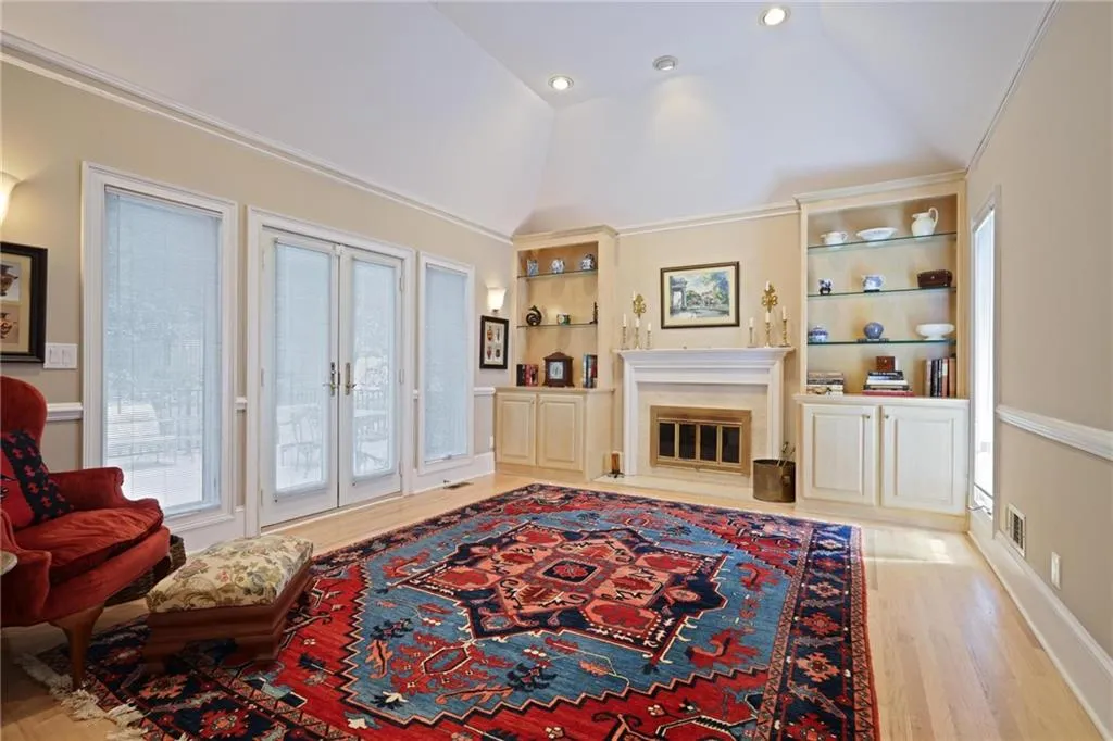 120 Seville Chase, Sandy Springs, Georgia 30328, 4 Bedrooms Bedrooms, ,4 BathroomsBathrooms,Residential,For Sale,120 Seville Chase,7663828