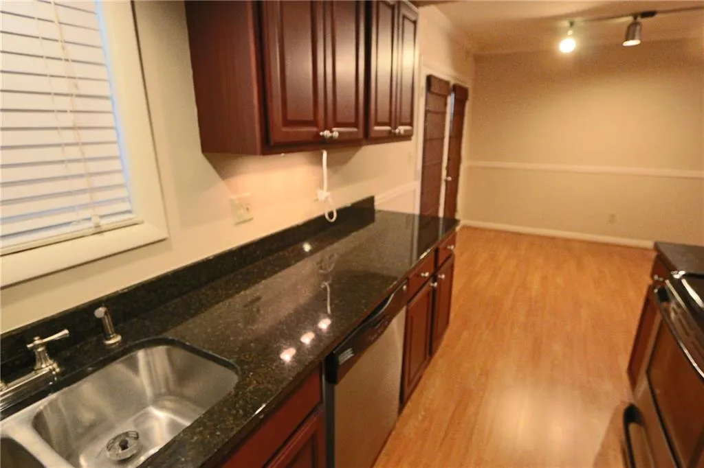 6900 Roswell Road Ne Unit N3, Atlanta, Georgia 30328, 2 Bedrooms Bedrooms, ,2 BathroomsBathrooms,Residential,Sold,6900 Roswell Road Ne Unit N3,5759700