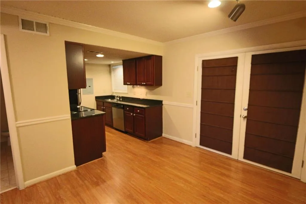 6900 Roswell Road Ne Unit N3, Atlanta, Georgia 30328, 2 Bedrooms Bedrooms, ,2 BathroomsBathrooms,Residential,Sold,6900 Roswell Road Ne Unit N3,5759700