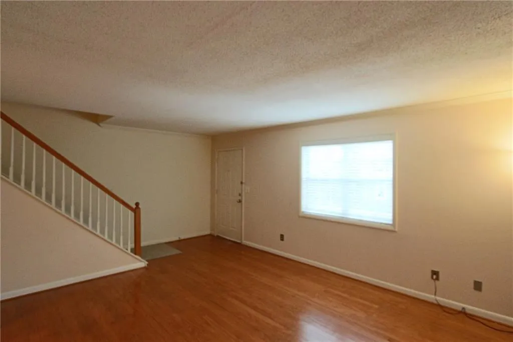 6900 Roswell Road Ne Unit N3, Atlanta, Georgia 30328, 2 Bedrooms Bedrooms, ,2 BathroomsBathrooms,Residential,Sold,6900 Roswell Road Ne Unit N3,5759700