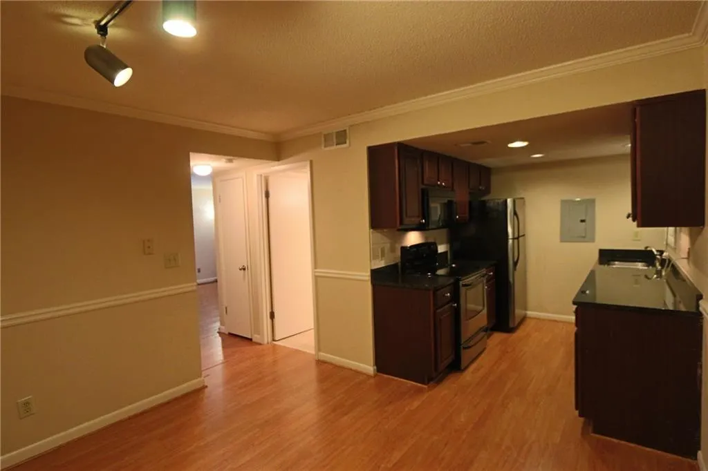 6900 Roswell Road Ne Unit N3, Atlanta, Georgia 30328, 2 Bedrooms Bedrooms, ,2 BathroomsBathrooms,Residential,Sold,6900 Roswell Road Ne Unit N3,5759700