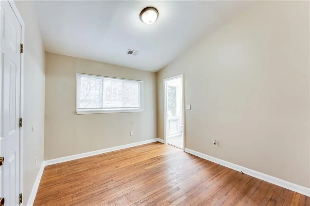 2600 Nw Baker Road, Atlanta, Georgia 30318, 3 Bedrooms Bedrooms, ,2 BathroomsBathrooms,Residential,For Sale,2600 Nw Baker Road,7605304