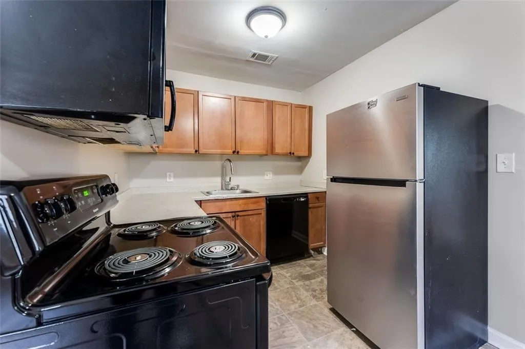 2600 Nw Baker Road, Atlanta, Georgia 30318, 3 Bedrooms Bedrooms, ,2 BathroomsBathrooms,Residential,For Sale,2600 Nw Baker Road,7605304