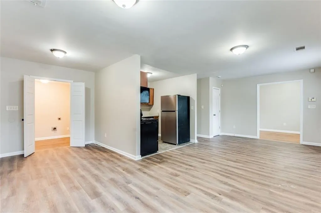 2600 Nw Baker Road, Atlanta, Georgia 30318, 3 Bedrooms Bedrooms, ,2 BathroomsBathrooms,Residential,For Sale,2600 Nw Baker Road,7605304