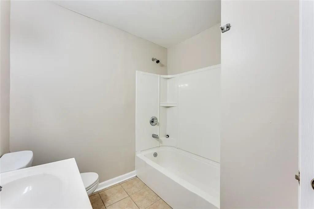 2600 Nw Baker Road, Atlanta, Georgia 30318, 3 Bedrooms Bedrooms, ,2 BathroomsBathrooms,Residential,For Sale,2600 Nw Baker Road,7605304