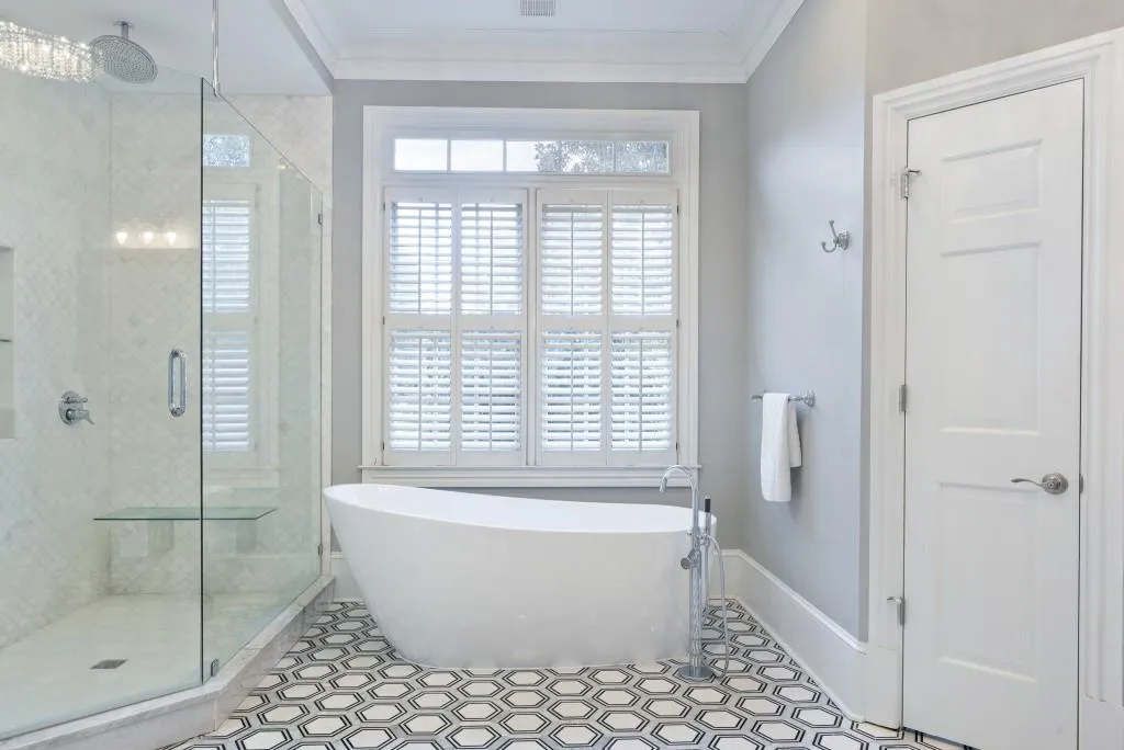 125 Helmsley Drive, Atlanta, Georgia 30327, 5 Bedrooms Bedrooms, ,5 BathroomsBathrooms,Residential,Sold,125 Helmsley Drive,6829794