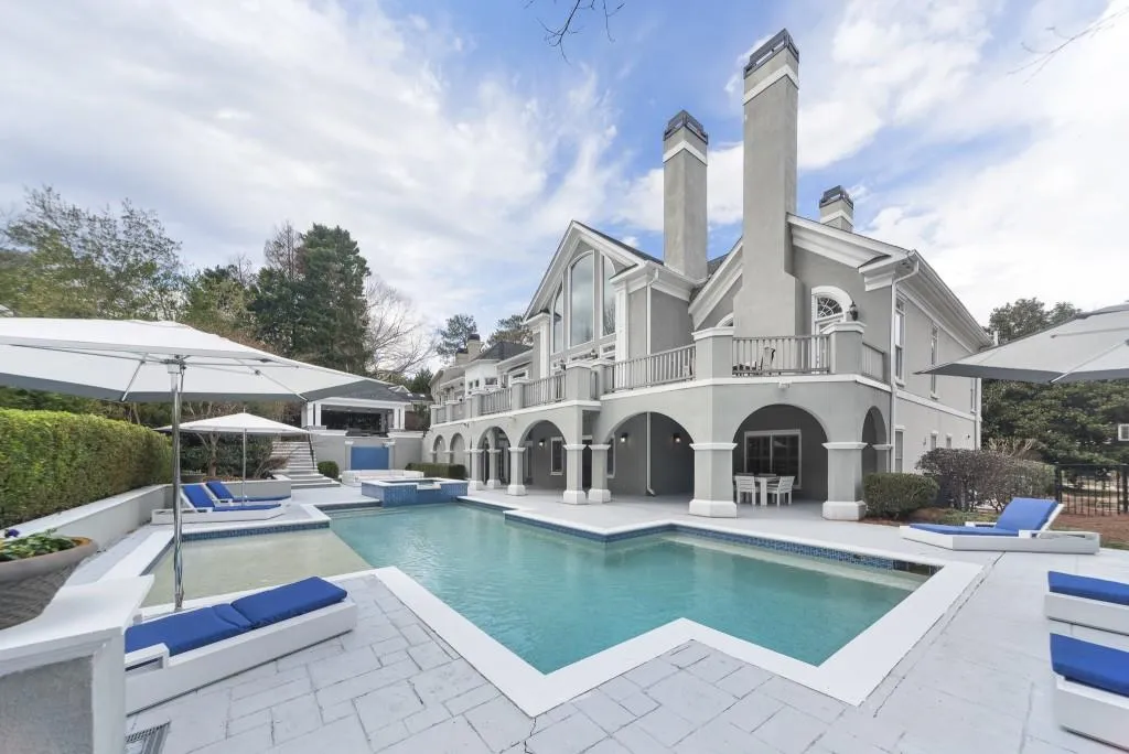 125 Helmsley Drive, Atlanta, Georgia 30327, 5 Bedrooms Bedrooms, ,5 BathroomsBathrooms,Residential,Sold,125 Helmsley Drive,6829794