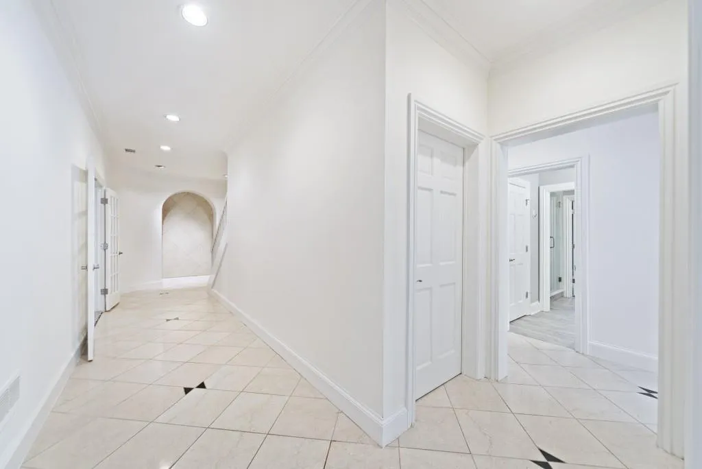 125 Helmsley Drive, Atlanta, Georgia 30327, 5 Bedrooms Bedrooms, ,5 BathroomsBathrooms,Residential,Sold,125 Helmsley Drive,6829794