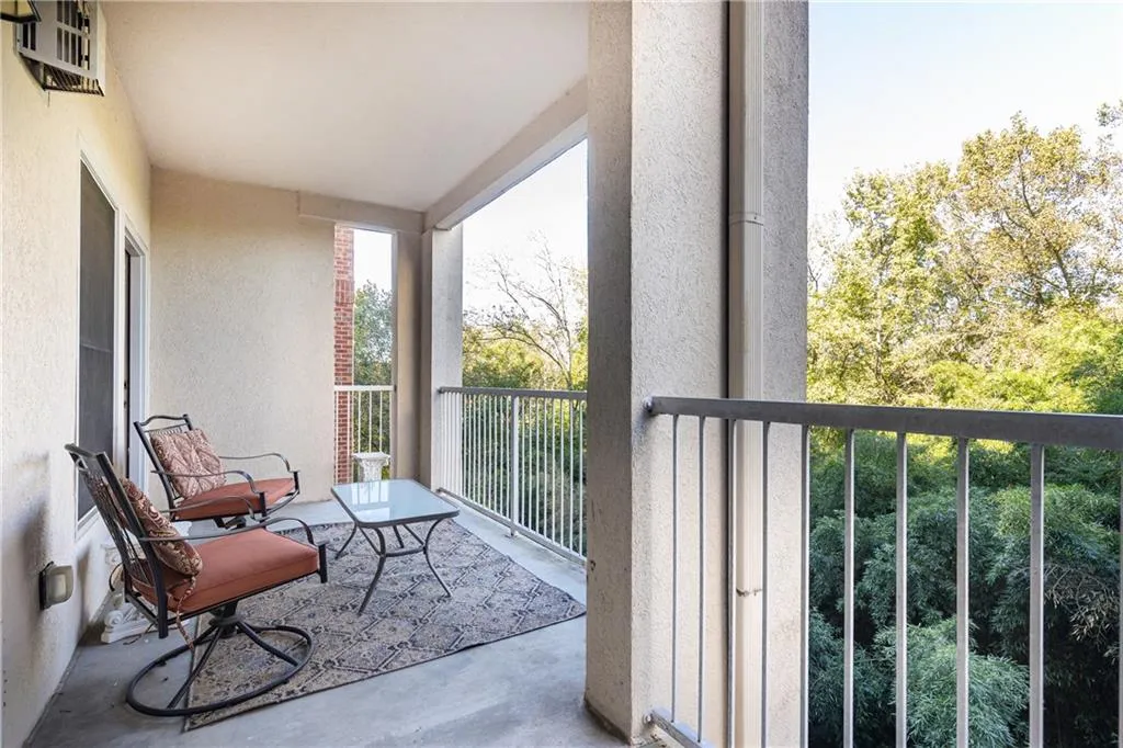 211 Colonial Homes Drive Nw Unit 2203, Atlanta, Georgia 30309, 2 Bedrooms Bedrooms, ,2 BathroomsBathrooms,Residential,For Sale,211 Colonial Homes Drive Nw Unit 2203,7672227 211 Colonial Homes Drive Nw Unit 2203, Atlanta, Georgia 30309, 2 Bedrooms Bedrooms, ,2 BathroomsBathrooms,Residential,For Sale,211 Colonial Homes Drive Nw Unit 2203,7672227