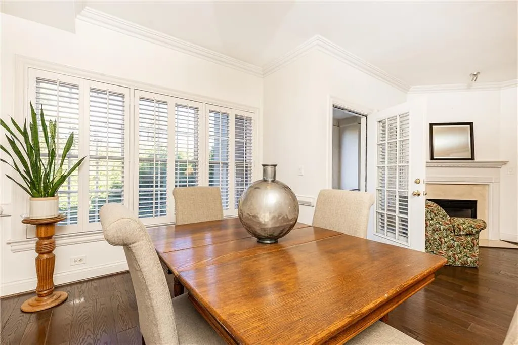 Actual Dining Actual Dining