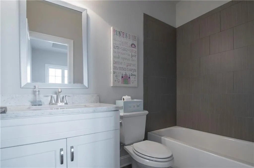 4111 Township Parkway Unit 4111, Atlanta, Georgia 30342, 2 Bedrooms Bedrooms, ,2 BathroomsBathrooms,Residential,Sold,4111 Township Parkway Unit 4111,6864928