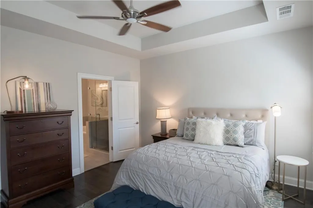 4111 Township Parkway Unit 4111, Atlanta, Georgia 30342, 2 Bedrooms Bedrooms, ,2 BathroomsBathrooms,Residential,Sold,4111 Township Parkway Unit 4111,6864928