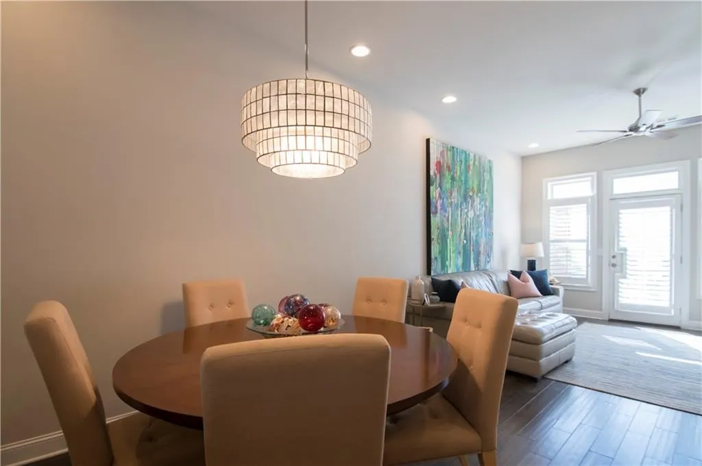 4111 Township Parkway Unit 4111, Atlanta, Georgia 30342, 2 Bedrooms Bedrooms, ,2 BathroomsBathrooms,Residential,Sold,4111 Township Parkway Unit 4111,6864928
