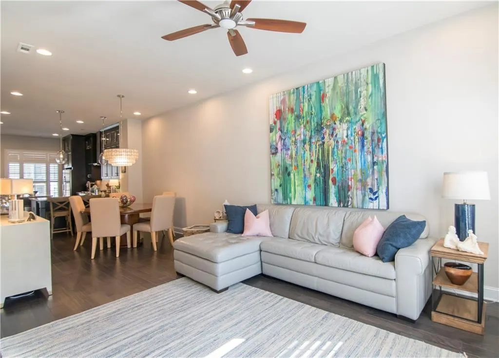 4111 Township Parkway Unit 4111, Atlanta, Georgia 30342, 2 Bedrooms Bedrooms, ,2 BathroomsBathrooms,Residential,Sold,4111 Township Parkway Unit 4111,6864928