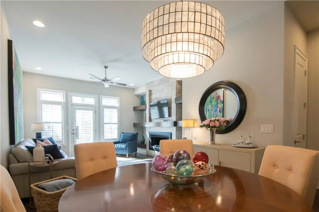 4111 Township Parkway Unit 4111, Atlanta, Georgia 30342, 2 Bedrooms Bedrooms, ,2 BathroomsBathrooms,Residential,Sold,4111 Township Parkway Unit 4111,6864928