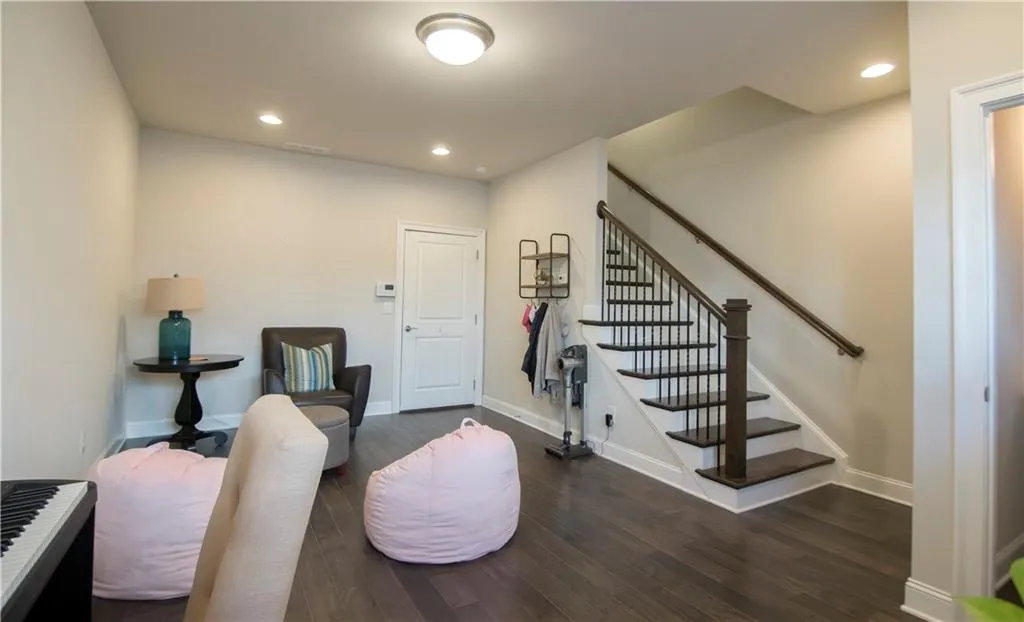 4111 Township Parkway Unit 4111, Atlanta, Georgia 30342, 2 Bedrooms Bedrooms, ,2 BathroomsBathrooms,Residential,Sold,4111 Township Parkway Unit 4111,6864928