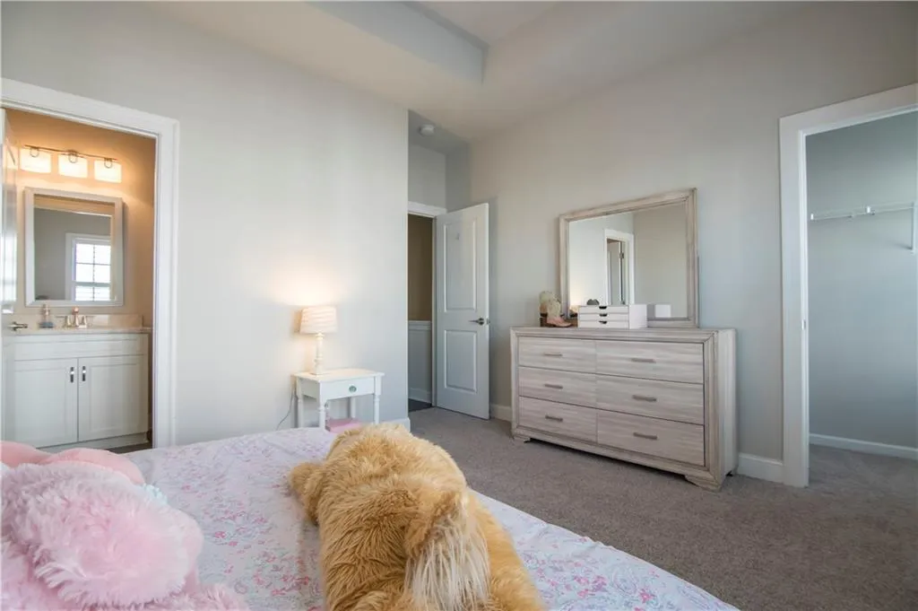 4111 Township Parkway Unit 4111, Atlanta, Georgia 30342, 2 Bedrooms Bedrooms, ,2 BathroomsBathrooms,Residential,Sold,4111 Township Parkway Unit 4111,6864928