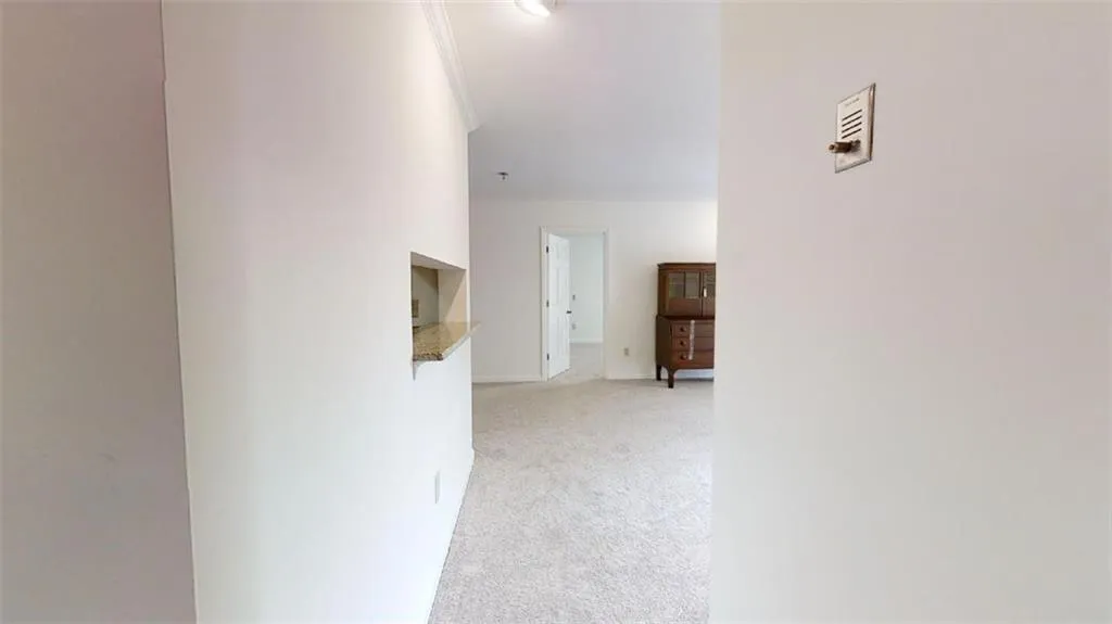 300 Johnson Ferry Road Ne Unit A308, Sandy Springs, Georgia 30328, 2 Bedrooms Bedrooms, ,2 BathroomsBathrooms,Residential,Sold,300 Johnson Ferry Road Ne Unit A308,7050178