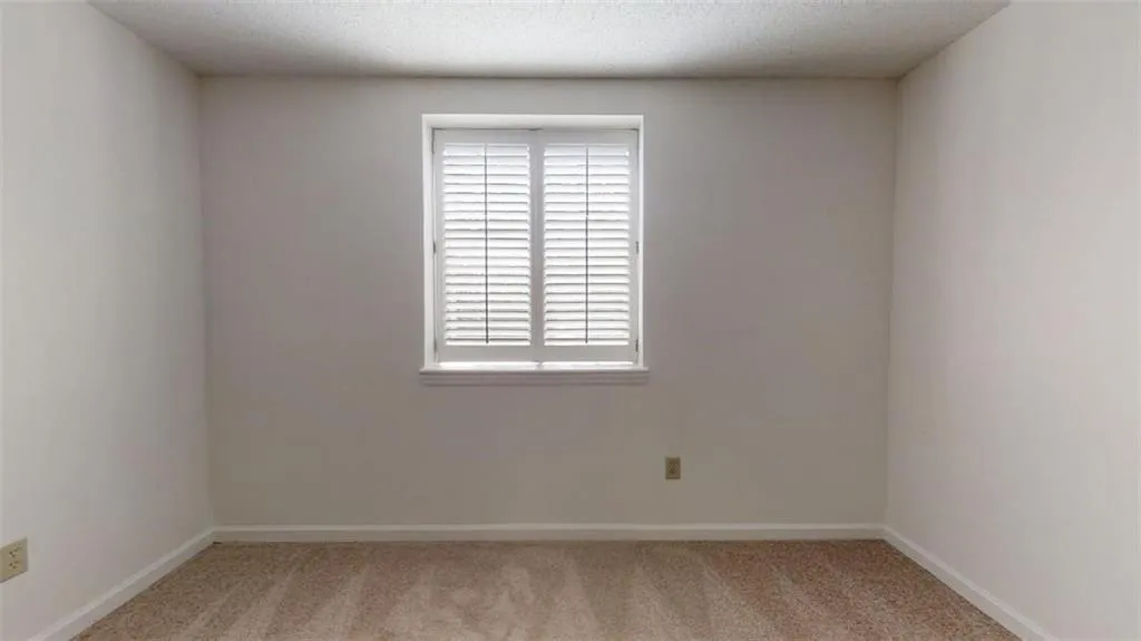 300 Johnson Ferry Road Ne Unit A308, Sandy Springs, Georgia 30328, 2 Bedrooms Bedrooms, ,2 BathroomsBathrooms,Residential,Sold,300 Johnson Ferry Road Ne Unit A308,7050178