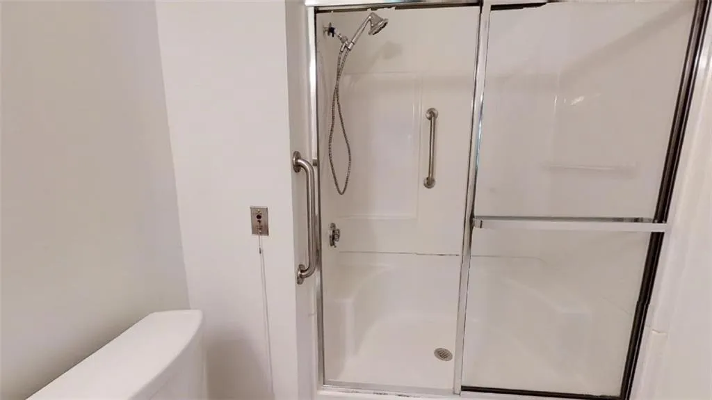 300 Johnson Ferry Road Ne Unit A308, Sandy Springs, Georgia 30328, 2 Bedrooms Bedrooms, ,2 BathroomsBathrooms,Residential,Sold,300 Johnson Ferry Road Ne Unit A308,7050178