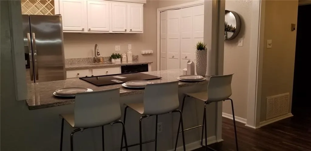 5159 Roswell Road Unit 1, Atlanta, Georgia 30342, 1 Bedroom Bedrooms, ,1 BathroomBathrooms,Residential,Sold,5159 Roswell Road Unit 1,6064971