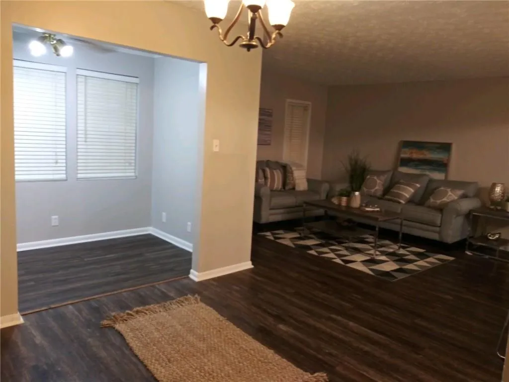 5159 Roswell Road Unit 1, Atlanta, Georgia 30342, 1 Bedroom Bedrooms, ,1 BathroomBathrooms,Residential,Sold,5159 Roswell Road Unit 1,6064971