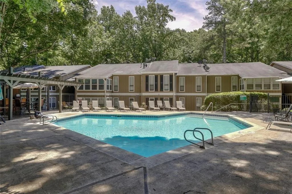 5159 Roswell Road Unit 1, Atlanta, Georgia 30342, 1 Bedroom Bedrooms, ,1 BathroomBathrooms,Residential,Sold,5159 Roswell Road Unit 1,6064971