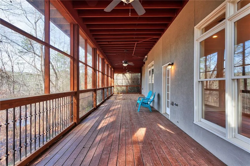 105 Grogans Landing, Sandy Springs, Georgia 30350, 5 Bedrooms Bedrooms, ,4 BathroomsBathrooms,Residential,Sold,105 Grogans Landing,6100063