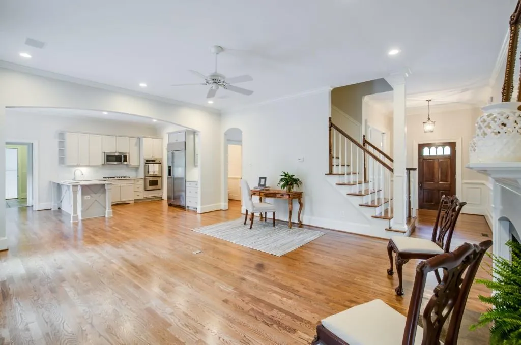105 Grogans Landing, Sandy Springs, Georgia 30350, 5 Bedrooms Bedrooms, ,4 BathroomsBathrooms,Residential,Sold,105 Grogans Landing,6100063