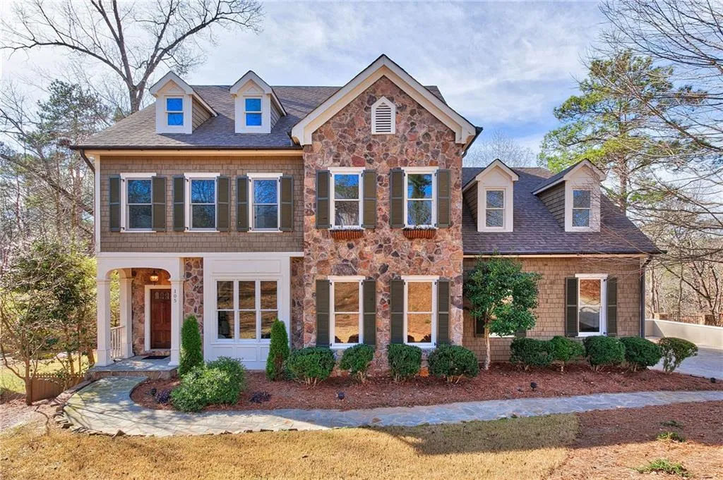 105 Grogans Landing, Sandy Springs, Georgia 30350, 5 Bedrooms Bedrooms, ,4 BathroomsBathrooms,Residential,Sold,105 Grogans Landing,6100063