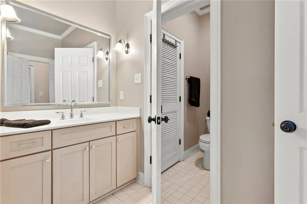 105 Grogans Landing, Sandy Springs, Georgia 30350, 5 Bedrooms Bedrooms, ,4 BathroomsBathrooms,Residential,Sold,105 Grogans Landing,6100063
