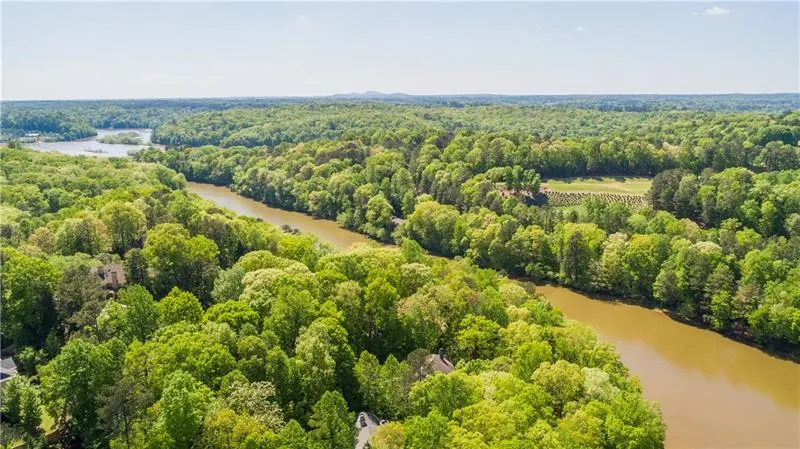 105 Grogans Landing, Sandy Springs, Georgia 30350, 5 Bedrooms Bedrooms, ,4 BathroomsBathrooms,Residential,Sold,105 Grogans Landing,6100063